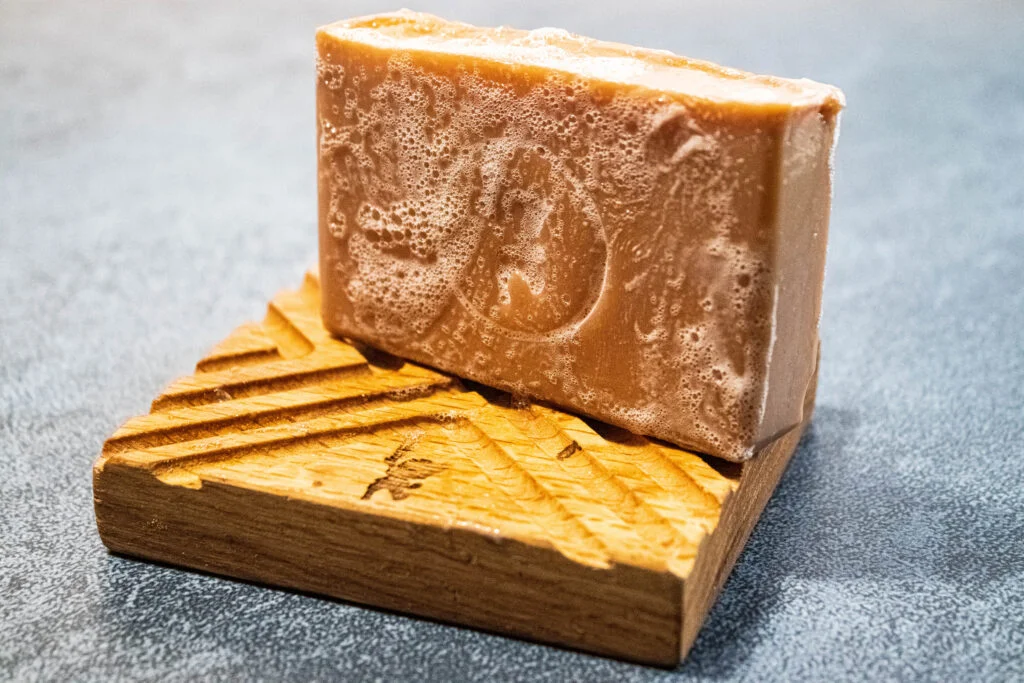 Čvrsti šampon za kosu? Zašto? 3 prirodni-sampon-za-pranje-kose-2