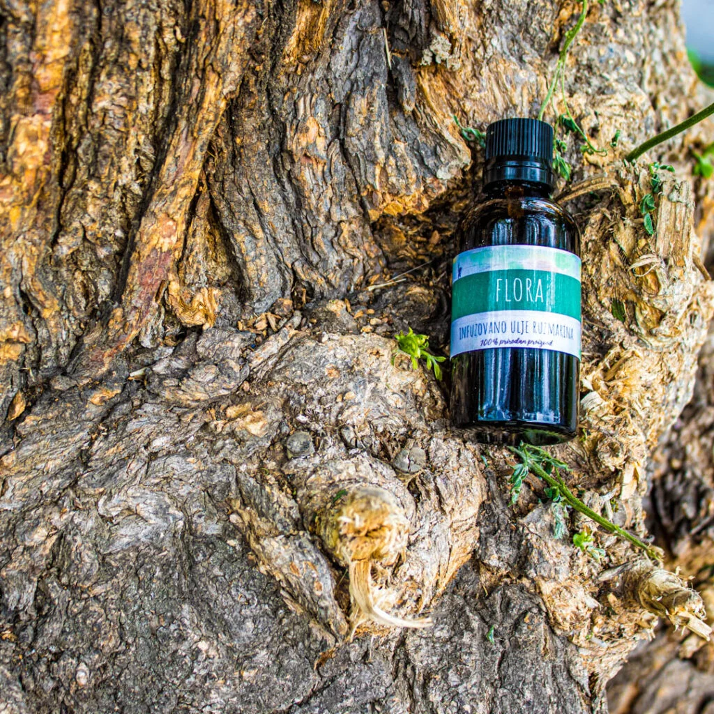 Ruzmarinovo ulje i prirodna nega kose 2 rosemary oil